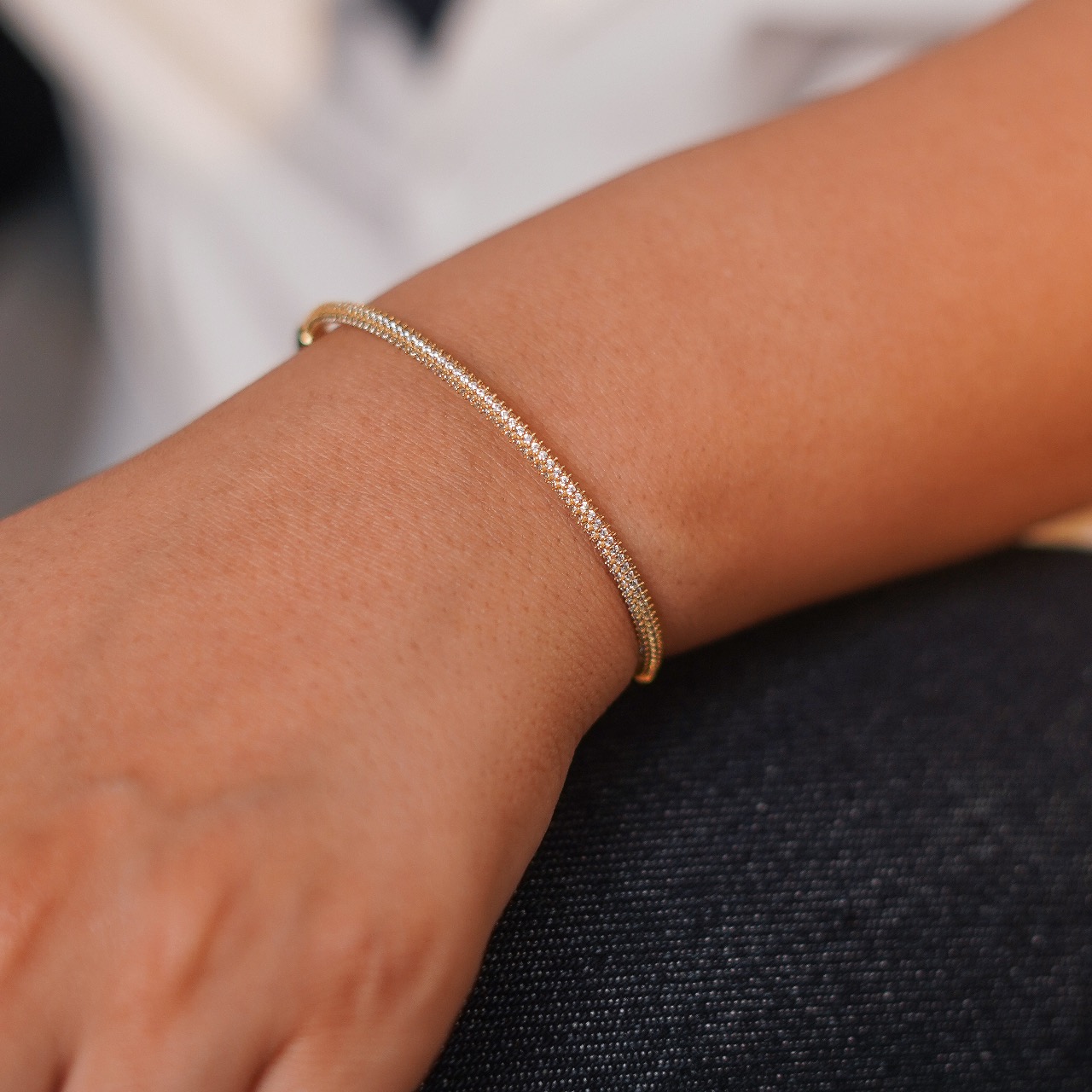 بنگل دور نگین